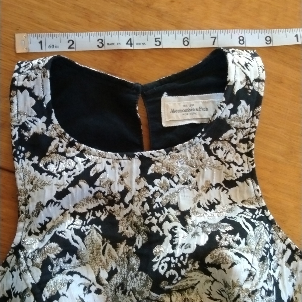 Abercrombie & Fitch Black and silver size small dress. Supercute style! - Picture 10 of 13